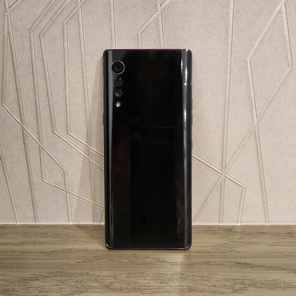 LG Velvet with case - Picture 3 of 12